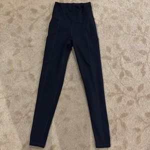 Aerie Tailgate black leggings with pockets size XS